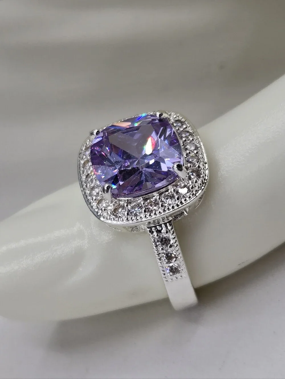 Swarovski Crystal Elements Silver Statement Ring Light Purple Amethyst Size 7.75